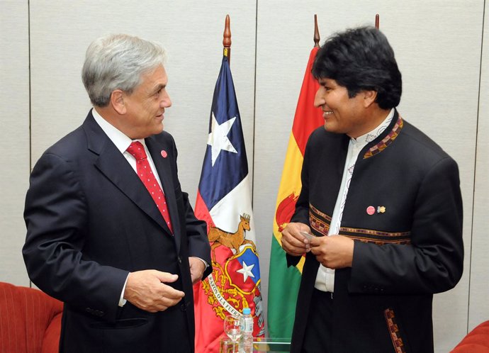 Los presidentes de Chile, Sebastián Piñera; de Bolivia, Evo Morales.