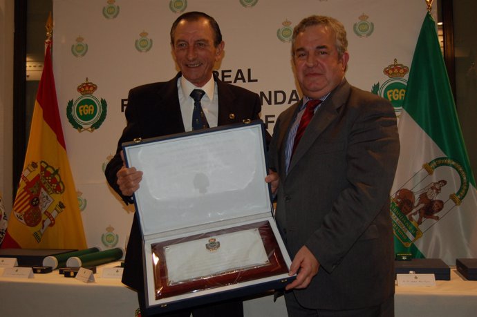 Pendón recibió el galardón por la promoción del golf