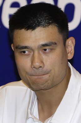 El balocentista chino Yao Ming