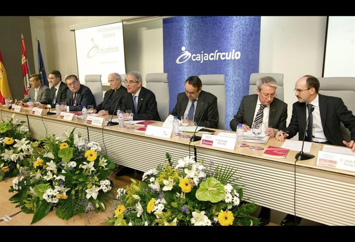 Nota De Prensa Asamblea General Extraordinaria De Cajacírculo / 18Dic2010