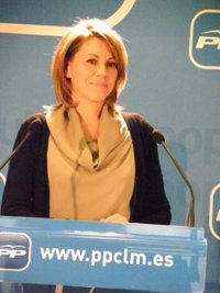 Cospedal afirma que el único comunicado "válido" de ETA es el que anuncie que deja las armas