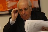 Areces lamenta el fallecimiento de Fernández, al que califica de "demócrata convencido"