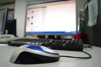 Una veintena de webs de descargas cierran en protesta contra la 'Ley Sinde'