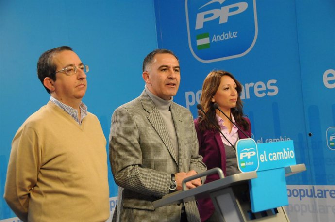 Los dirigentes del PP analizan la educación andaluza.