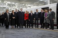 Un total de 500 pasajeros estrenan los primeros AVE Madrid-Valencia con "puntualidad y normalidad"