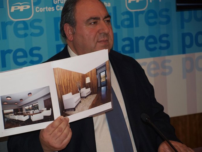 Vicente Tirado En Rueda De Prensa, 20 12 10