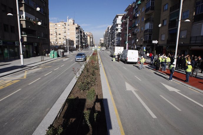 Tramo de Camino de Ronda reurbanizado tras las obras del metro de Granada