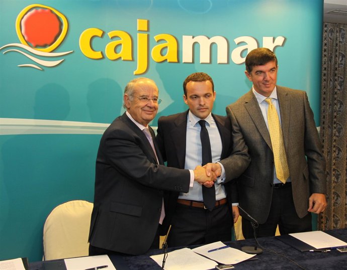 NP Firma Escritura De Fusión Caixa Rural Balears Cajama