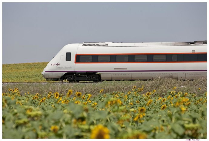RENFE-tren-vias-viaje-turismo