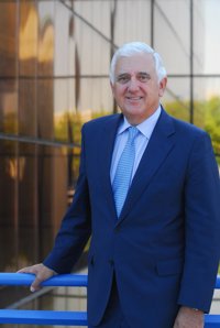 Santiago Herrero confía en que la CEOE recupere la "dignidad" con el nuevo presidente