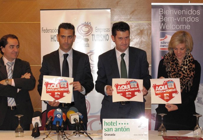 Presentación del convenio para la venta delegada de forfait en Granada