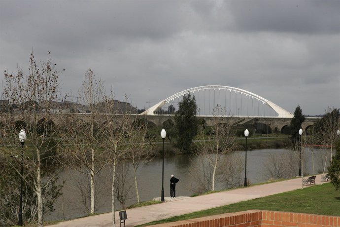 Río Guadiana a su paso por Mérida
