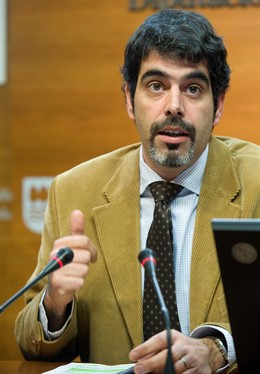 FOTOGRAFIA DEL PORTAVOZ FORAL ENEKO GOIA