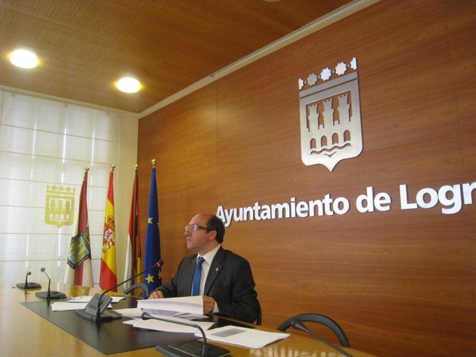 El portavoz municipal, Vicente Urquía