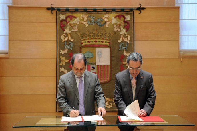 Firma del convenio por el que ZLC será entidad colaboradora de Fundación Círculo