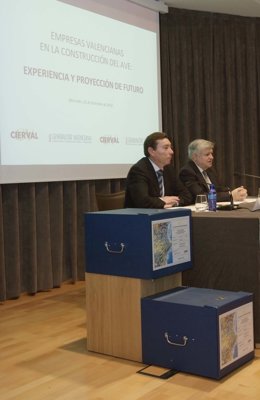 Mario Flores y Rafael Ferrando intervienen en la jornada de Cierval.