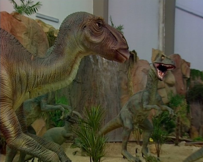 Mérida acoge una exposición con 30 especies de dinosaurios a tamaño real 