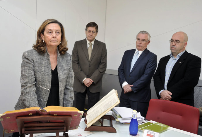 Toma de posesión como vocal, para un nuevo mandato, de la decana de Enfermería, 