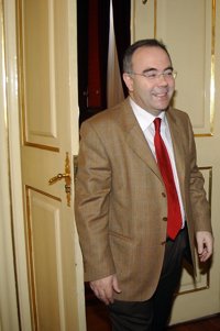 Bugallo defiende que "debe cumplirse" la limitación de cargos pero pide "razonar cómo se le da cumplimiento"