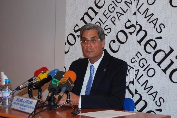 El presidente del Colegio de Médicos de Las Palmas, Pedro Cabrera