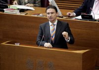 Castellano confía en que la sucesora de Peralta demuestre "otro talante" y llegue con "ganas de resolver los problemas"