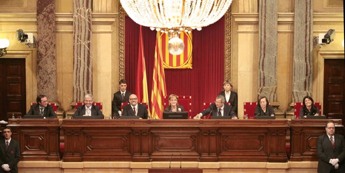 Mesa del Parlament al inicio de la IX Legislatura