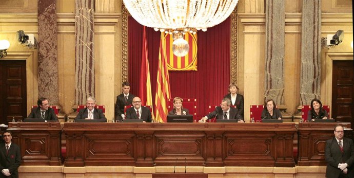 Mesa del Parlament al inicio de la IX Legislatura