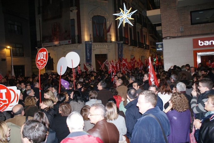Manifestación de los sindicatos el pasado miércoles a las puertas de la Cámara d