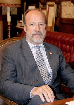 Javier León de la Riva