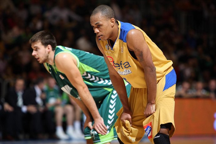 Tyrone Ellis (Asefa Estudiantes) 