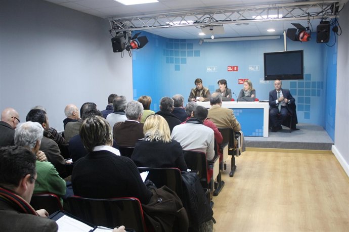 Adxunto Fotografías Da Xuntanza De Representantes Do Sector Pesqueiro Coa Secret