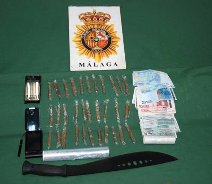 Algunos de los efectos intervenidos en un operativo policial