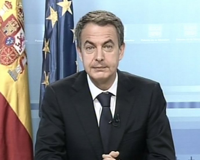 Zapatero felicita las Navidades a las tropas