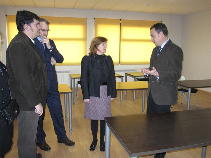 María Victoria Broto en la inauguración de la residencia de deportistas de Monzó