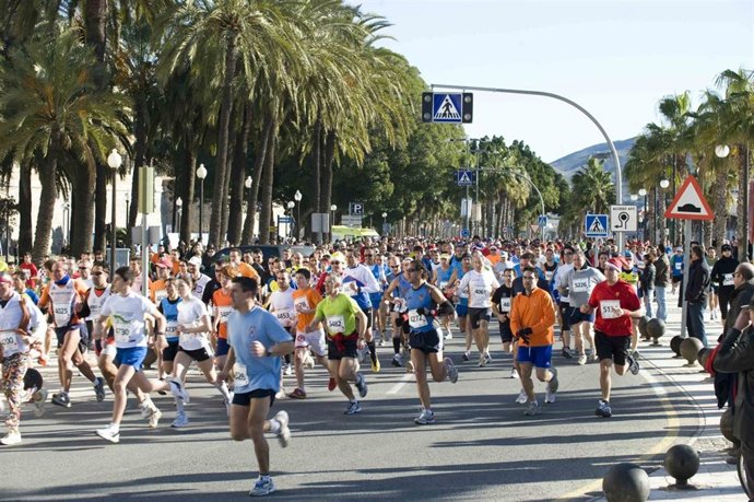 Más de 2.000 personas en la San Silvestre cartagenera 