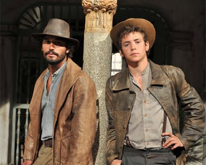 Tierra de lobos, la serie