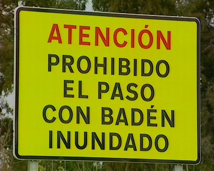 El temporal de lluvias provoca el corte de tres carreteras en Extremadura