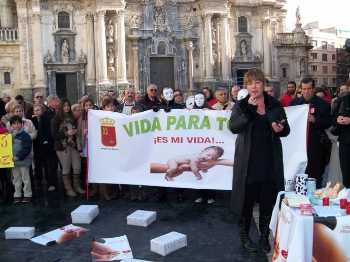 Concentración en Murcia contra el aborto