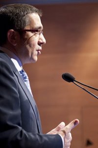 El lehendakari afirma que Euskadi "hoy es un poco más pobre y menos plural" con el fallecimiento de Intxaurraga