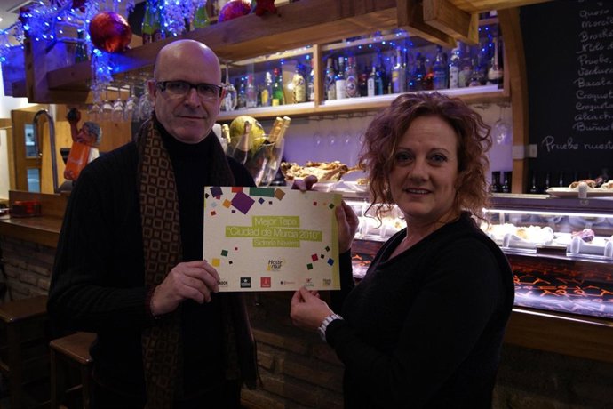 La Sidrería Navarra recibe el diploma acreditativo a la mejor tapa en la III Edi