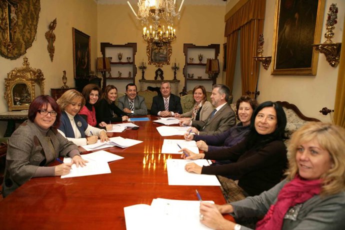 La Diputación de Jaén firma un convenio de continuidad con el resto de administr