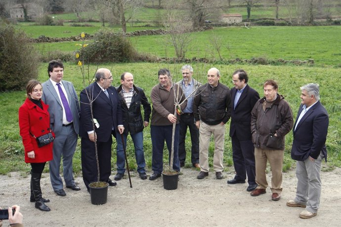 Oria en su visita a la zona