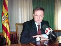 Iglesias afirma que el Gobierno tiene "voluntad de acordar" la Ley de Educación de Aragón