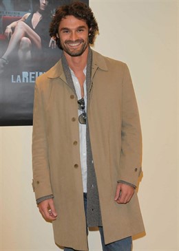 Posado del actor Iván Sánchez 