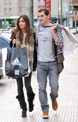 Sara Carbonero e Iker Casillas de paseo 