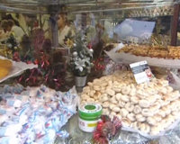 Los médicos de familia aconsejan evitar los atracones, comer fruta y verdura y hacer ejercicio durante las fiestas