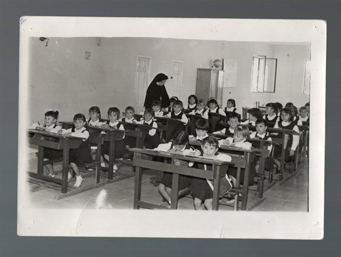  Una exposición en Baños de la Encina repasa aspectos y materiales de la enseñan