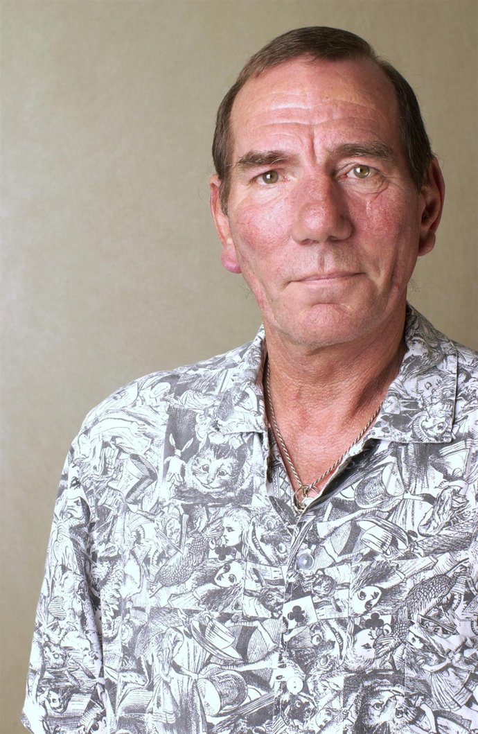 Pete Postlethwaite 