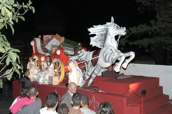 Nota Y Fotos De Archivo: La Cabalgata De Reyes Isorana Será Temática Por Primera