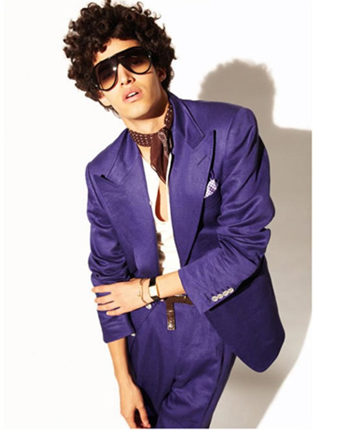 Modelo Tom Ford para su colección de primavera-verano 2011 